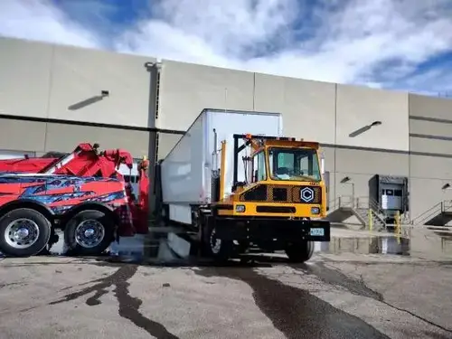 Rocky Mountain Towing container transport